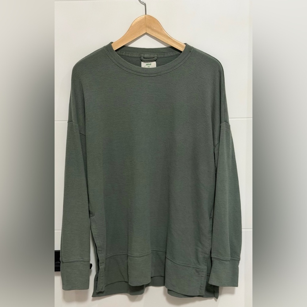 Aerie: Long Sleeve Shirt (ptp approx 25in) - Size Medium